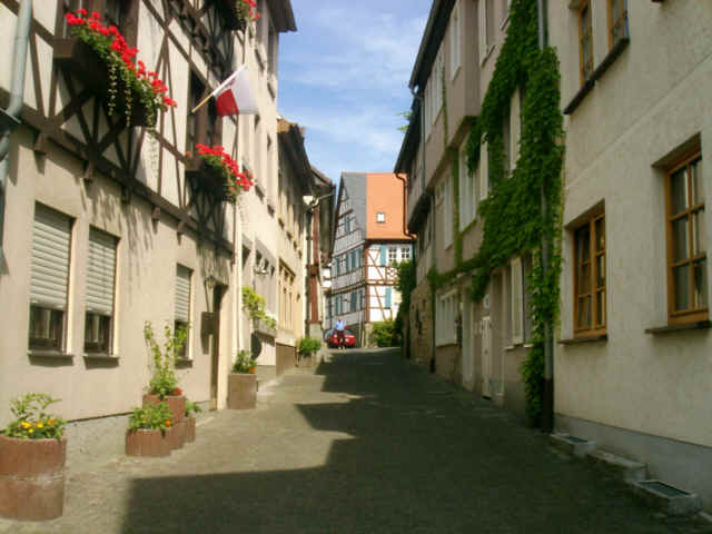 Alte Fachwerkhäuser in der Altstadt von Heppenheim.