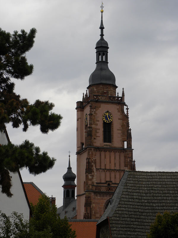 Historische Kirche in Eltville